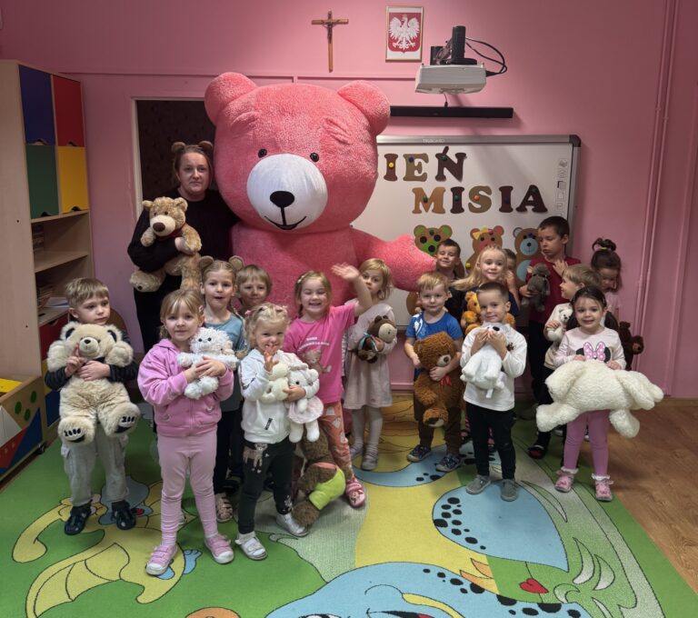 DZIEŃ PLUSZOWEGO MISIA